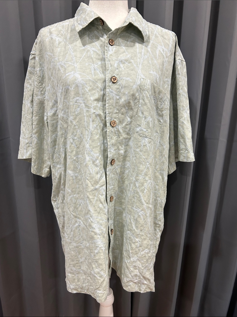 Honolua Surf 100% silk Light Sage Short-Sleeve Button-Down Shirt
